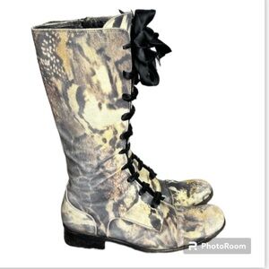 Roberto Ronaldi Leather Camo Print Lace Up combat military style boots Size 6.5